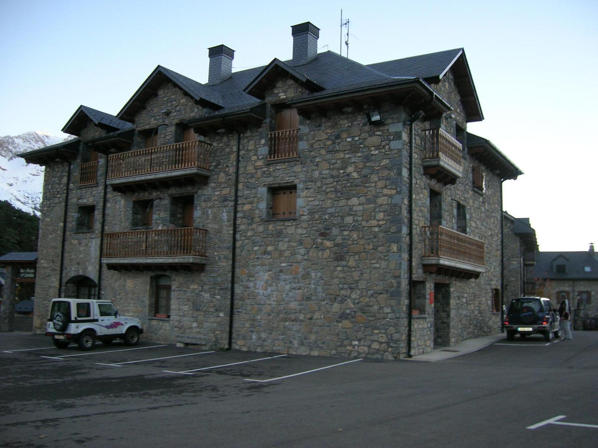 Apartamentos Casa Lavedan Tramacastilla de Tena Exteriér fotografie